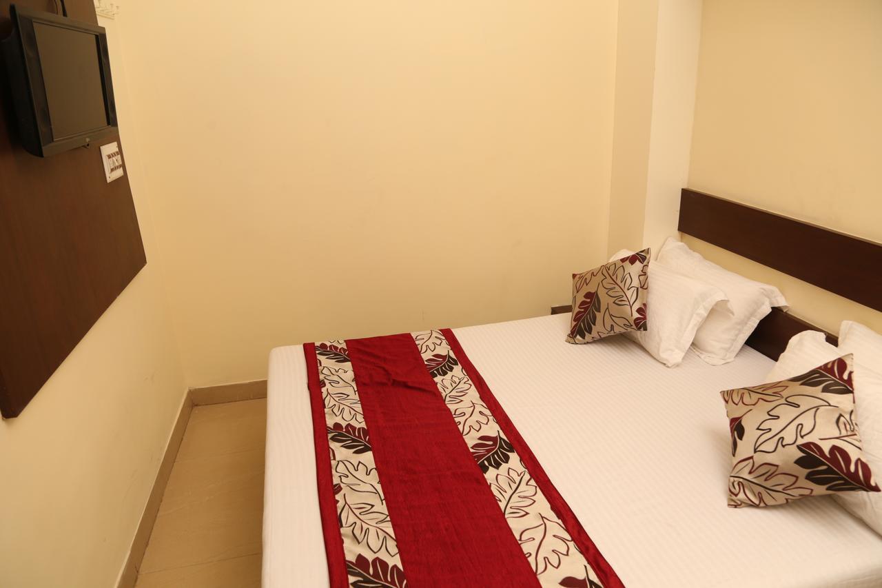 Hotel Heena Plaza Abu Road Exterior photo
